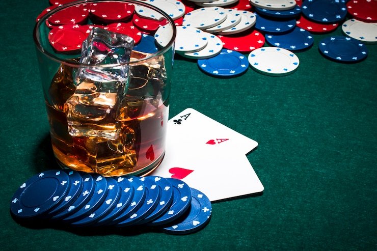 Three Card Poker live-dealer table on megatoto5d login showing hand rankings and payout board